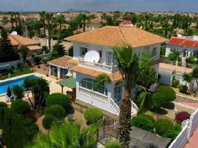 Chalet con 4 dormitorios se vende en Ciudad Quesada, Costa Blanca