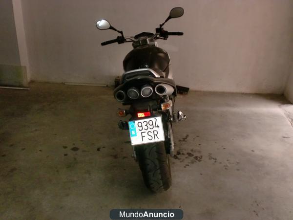 VENDO MOTO SUZUKI GSR 600 NEGRA POR 3000€