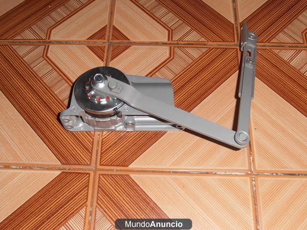 RETENEDOR DE PUERTAS HIDRÁULICO