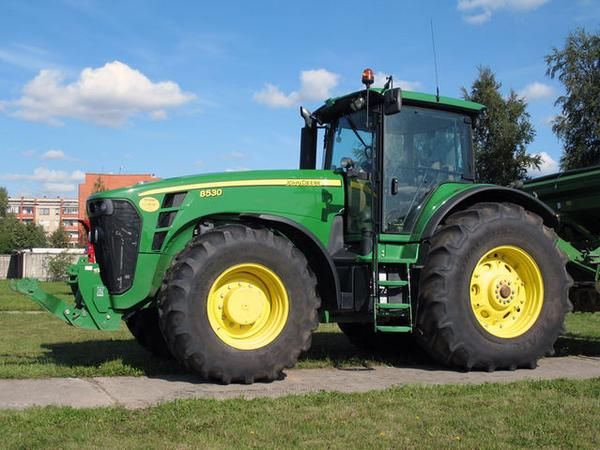 JOHN DEERE - 8530 (tractor) Año: 2007 Maquinaria Agrícola