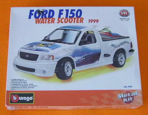 Ford F150 Water Scooter. Kit Bburago Escala 1:21