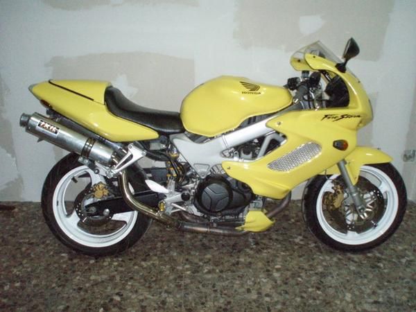 Honda VTR 1000 FIRESTORM