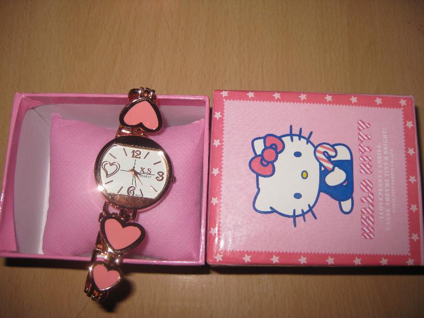 reloj de corazones rosa con cajita de regalo hello kitty nuevo