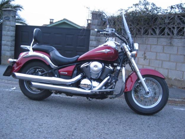 Se vende Kawasaki vn 900 classic en perfecto estado.