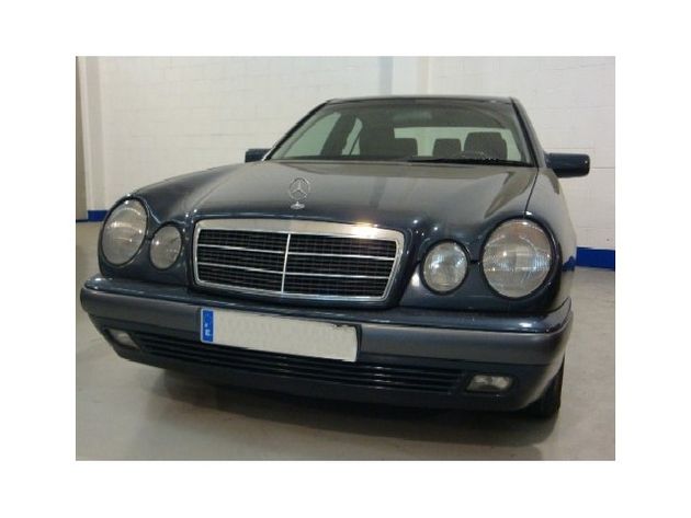 MERCEDES E 240