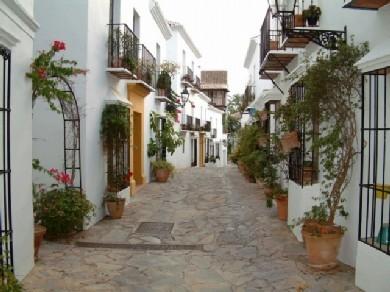 Adosado con 3 dormitorios se vende en Marbella, Costa del Sol