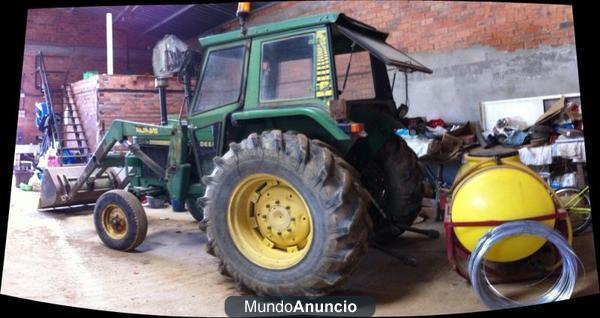 Tractor John Deere 2450 con pala