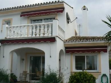 Chalet con 2 dormitorios se vende en Mijas Costa, Costa del Sol