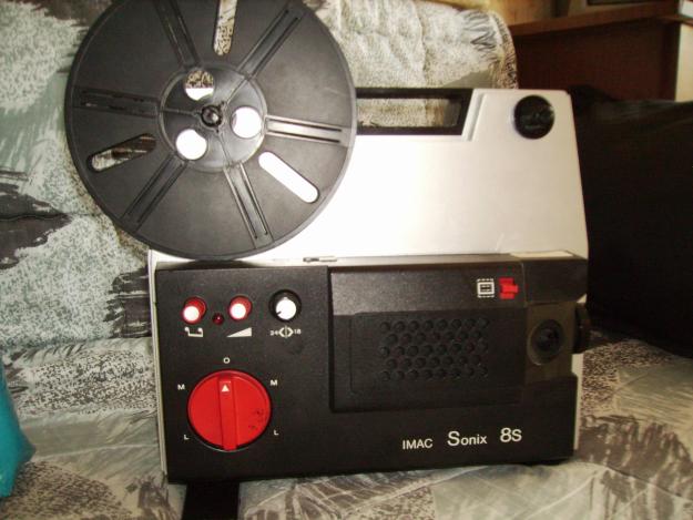 Proyector y peliculas super 8