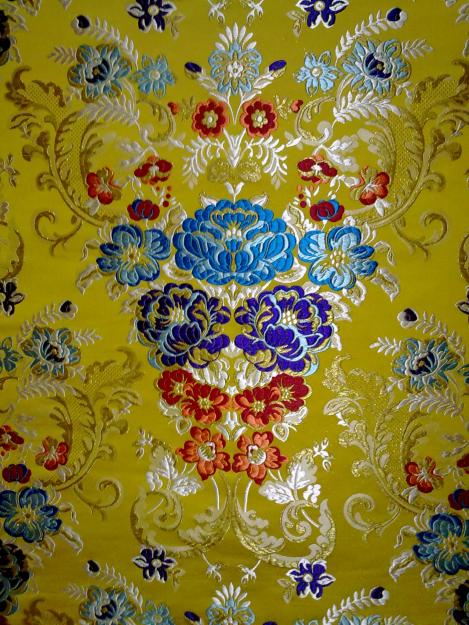 CONFECCIONAMOS TRAJES DE FALLERA DEL SIGLO