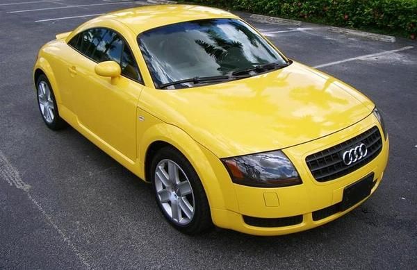 Audi TT TURBO COUPE ano 2004.