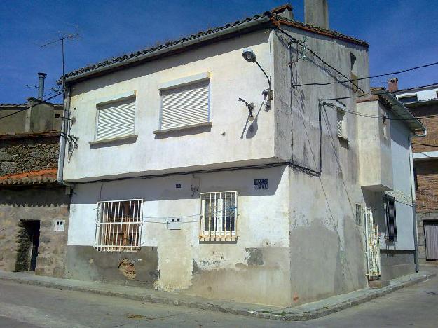 Casa adosada en Sotillo de la Adrada