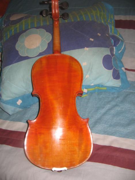 violin mas de 130 años en mi familia ..stradiuarius