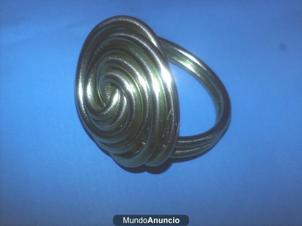 ANILLOS, PULSERAS, PENDIENTES, COLLARES