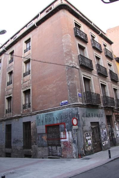 EDIFICIO  PARA REHABILITAR , VENDO EN EL CENTRO DE MADRID 884 M2 DE CONSTRUCCION