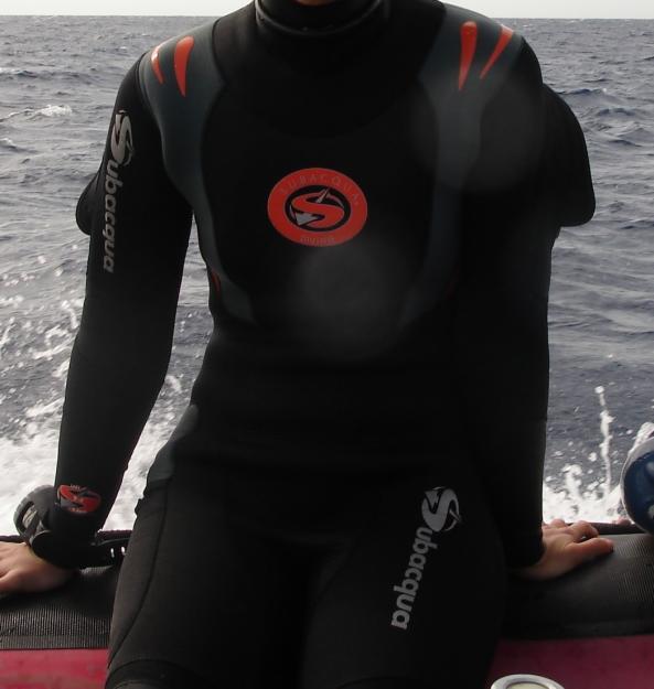 Traje de buceo semiseco Subacqua 7mmde mujer.