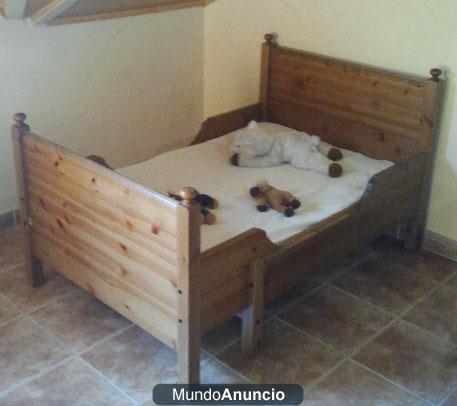 Cama de madera infantil adaptable a varias medidas.