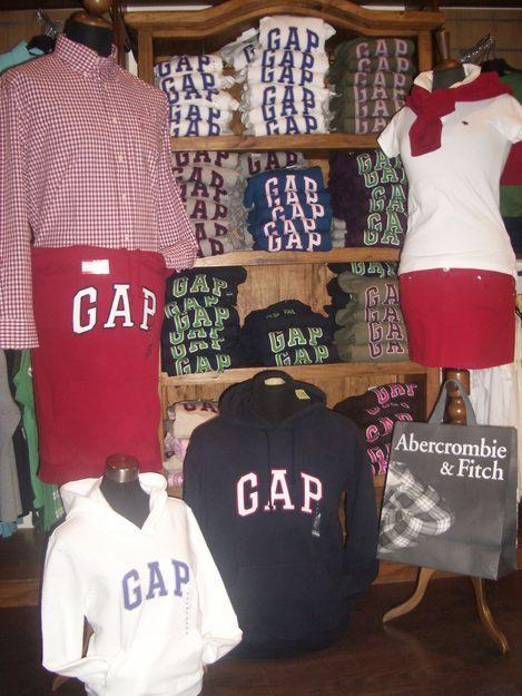 sudadera gap, c/ andres mellado 24, metro arguelles, madrid