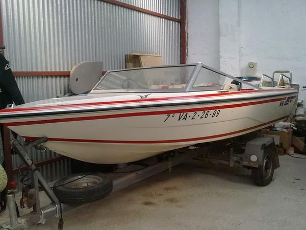 Barco Glastron la Raya 4m