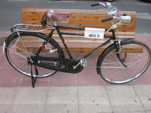 Bicicleta antigua replica