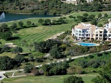 Apartamento con 2 dormitorios se vende en Marbella, Costa del Sol