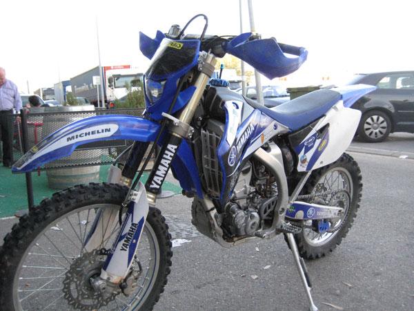 Vendo moto yamaha wr 250 r