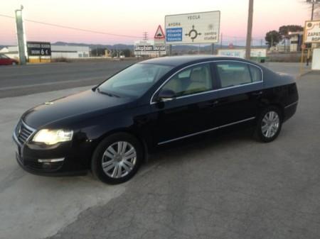 Volkswagen Passat 20 TDI HIGHLINE en Albacete