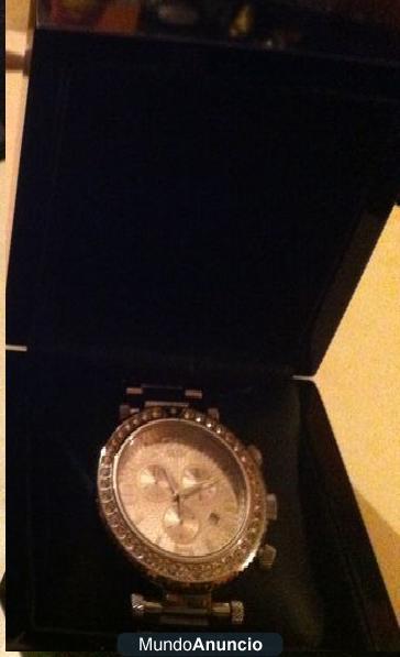 SE VENDE RELOJ MARCAR ECKO DE PLATA