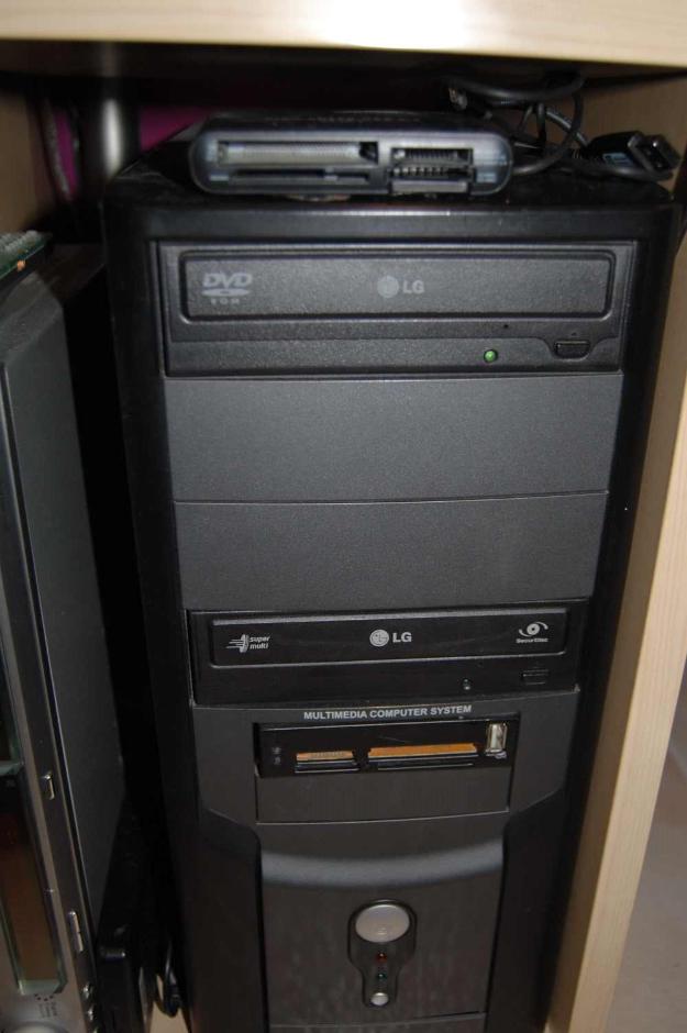 Se vende pc dualcore 2x2500 4 g