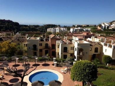 Apartamento con 3 dormitorios se vende en Marbella, Costa del Sol