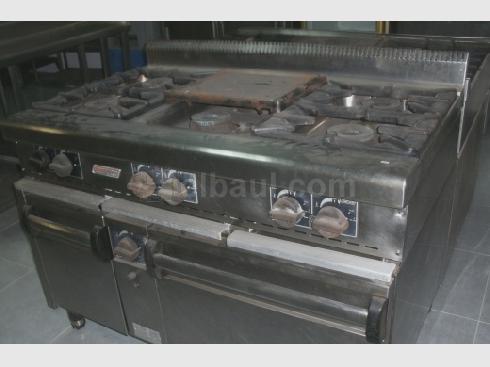 Cocina industrial se vende , tambien Plancha y MESA DE TRABAJO