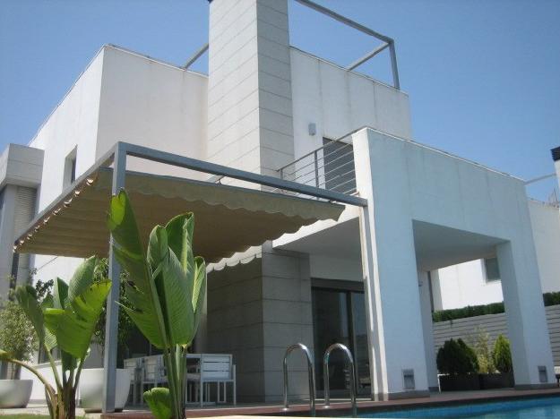 Excelente vivienda independiente ubicada en nueva Santa Bárbara