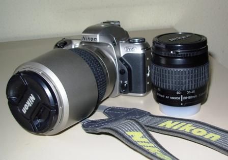 Nikon F65 y dos objetivos