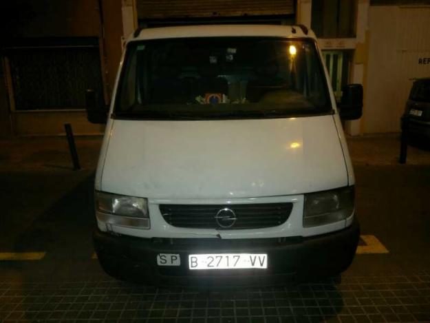 Se vende furgoneta Opel Movano diesel.