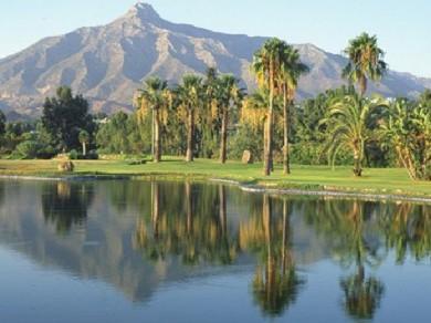 Apartamento con 3 dormitorios se vende en Marbella, Costa del Sol