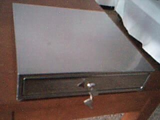 OPORTUNIDAD-SE VENDE CAJON PORTA-MONEDAS-INOX.