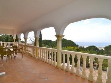 Chalet con 4 dormitorios se vende en Mijas Costa, Costa del Sol