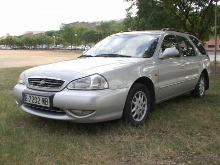 Kia Clarus Wagon 20i GLX en Barcelona