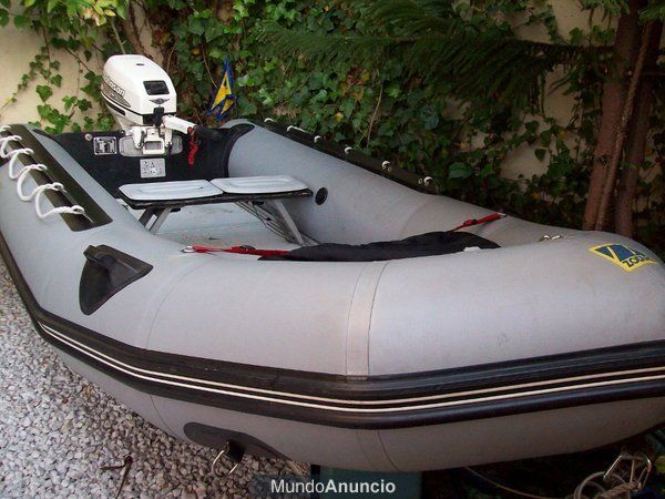 Neumática Zodiac con motor 13.5CV.