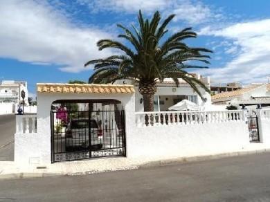 Chalet con 3 dormitorios se vende en Campoamor, Costa Blanca