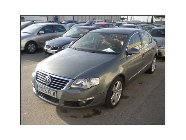 VOLKSWAGEN Passat 2.0TDI Highline DSG