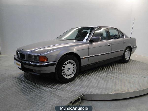 BMW 740 286cv 5 plz 4p.