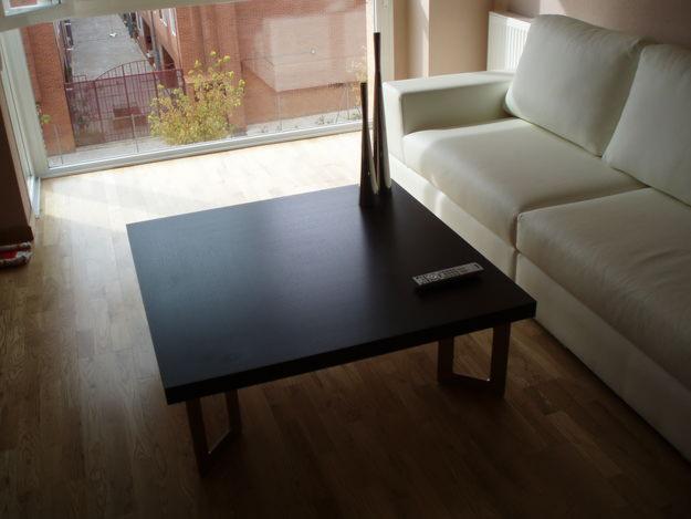 VENDO MESA BAJA DE MADERA A BUEN PRECIO (MADRID)
