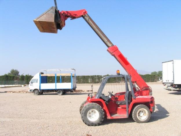 Telescopica manitou bt 425.