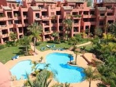 Apartamento con 2 dormitorios se vende en Marbella, Costa del Sol