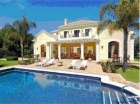 Chalet con 4 dormitorios se vende en Estepona, Costa del Sol - mejor precio | unprecio.es
