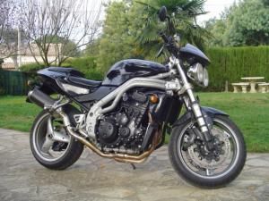 Triumph speed triple 955i