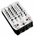 Vendo platos Akiyama 2000 st + behringer pro mixer vmx 300 - mejor precio | unprecio.es