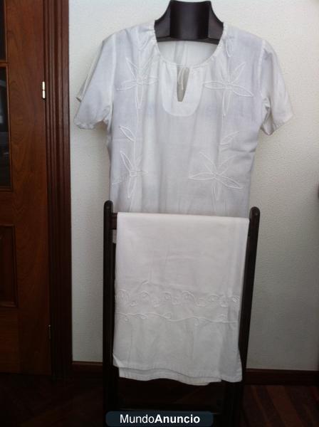 conjunto camiseta y falda banco recta con detalles en blanco