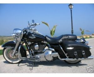 HARLEY DAVIDSON FLHRC ROAD KING CLASSIC